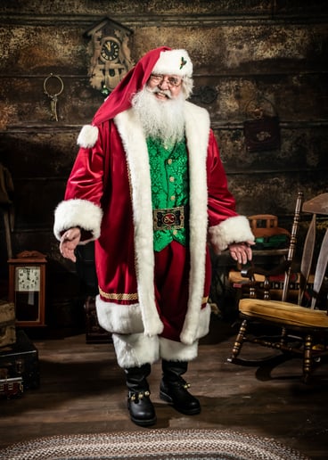 Gallery photo 5 of Singing Santa and Mrs Claus