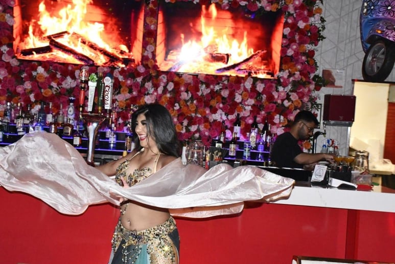 Gallery photo 1 of Salome Bellydancer