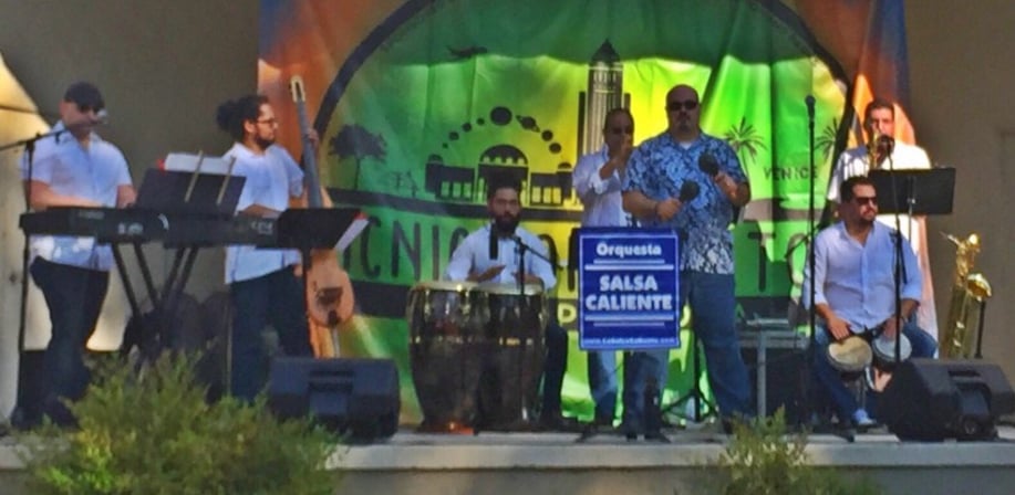 Gallery photo 7 of Salsa Caliente (Featuring: Alberto Gonzalez)