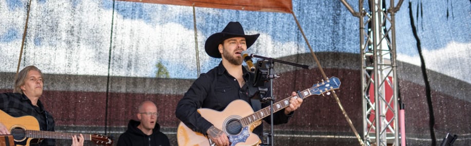Gallery photo 4 of Salvati - Modern Country Music