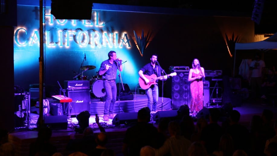 Gallery photo 4 of Sam Gyllenhaal Band