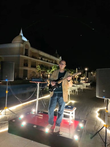 Gallery photo 8 of Sam Morsi