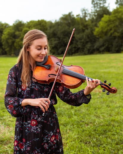 Gallery photo 2 of Samantha Woehrle, Violist