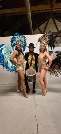 Gallery photo 1 of Samba Pajaritos