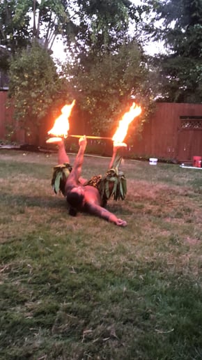 Gallery photo 1 of Samoan Fireknife Dancer