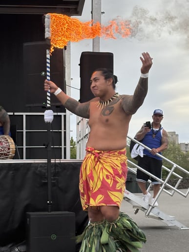 Gallery photo 6 of Samoan Fireknife Dancer