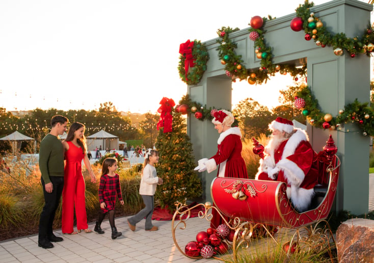 Gallery photo 4 of San Diego Santas