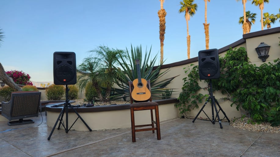 Gallery photo 4 of Southern California Acoustic Guitarist