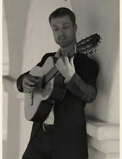 Gallery photo 5 of Southern California Acoustic Guitarist