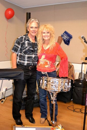 Gallery photo 28 of Hoots & Annie -  Duo/Trio/Band