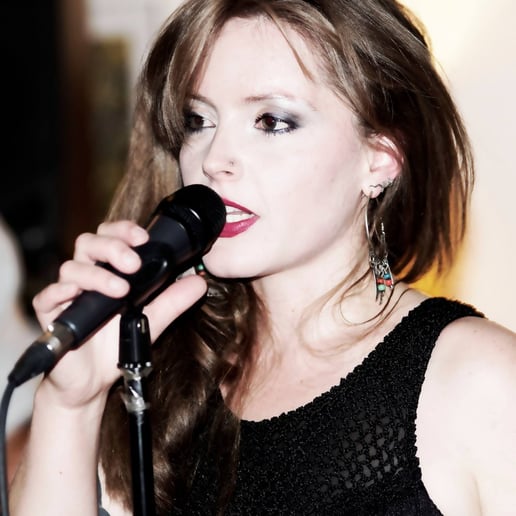 Gallery photo 4 of Sandra Bouza