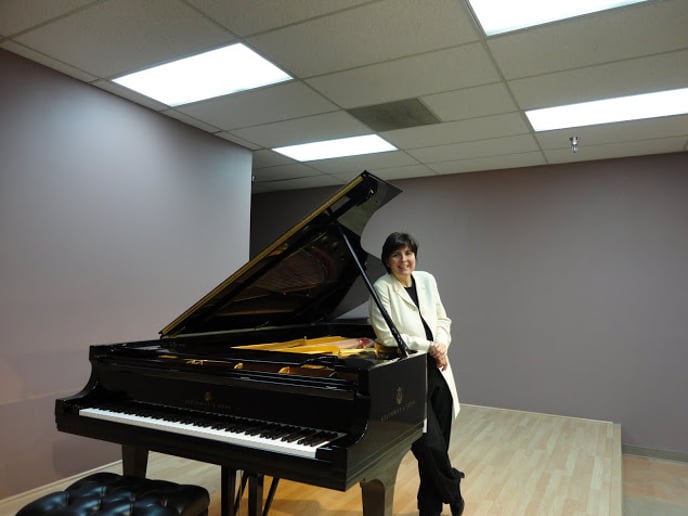 Gallery photo 1 of Sandrine Erdely-Sayo