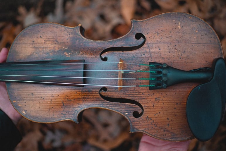Gallery photo 3 of Sandy Herrault, Violinist
