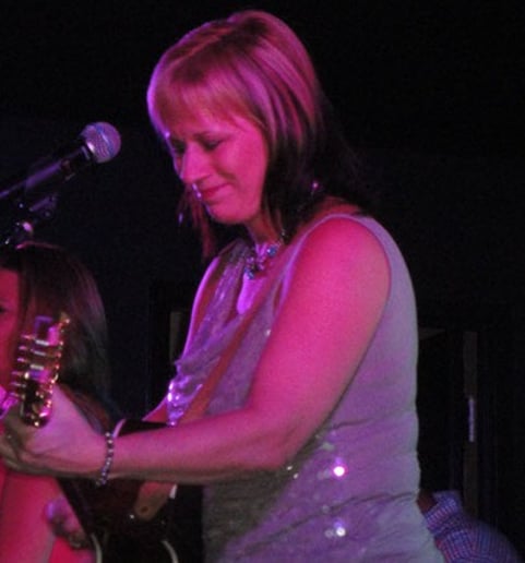 Gallery photo 5 of Sandy Lee Casey