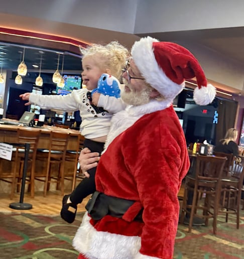 Gallery photo 1 of Santa Gary