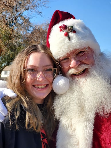 Gallery photo 4 of Santa-Mac
