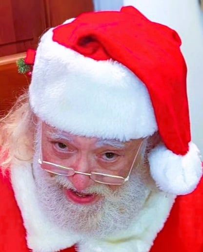 Gallery photo 4 of Santa Eric