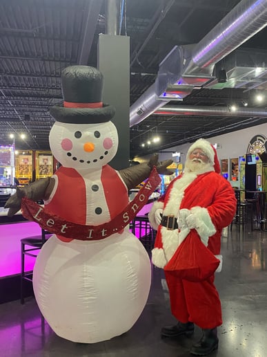 Gallery photo 1 of Santa Aaron
