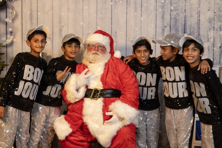 Gallery photo 8 of Santa Aaron