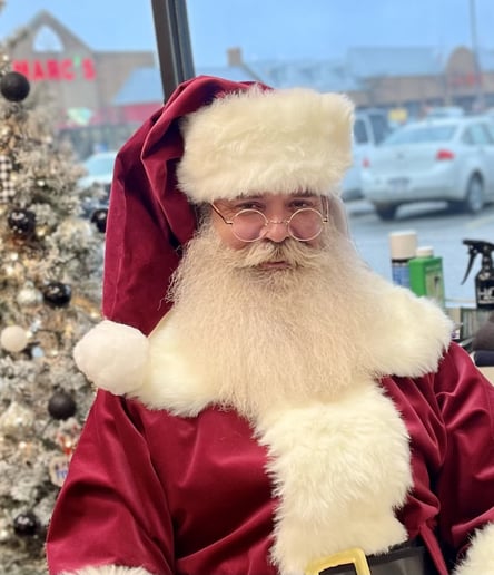 Gallery photo 2 of Santa Aaron