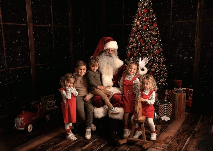 Gallery photo 3 of Santa Aaron