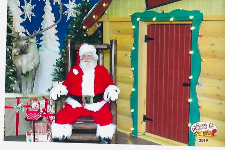 Gallery photo 1 of Santa Alan