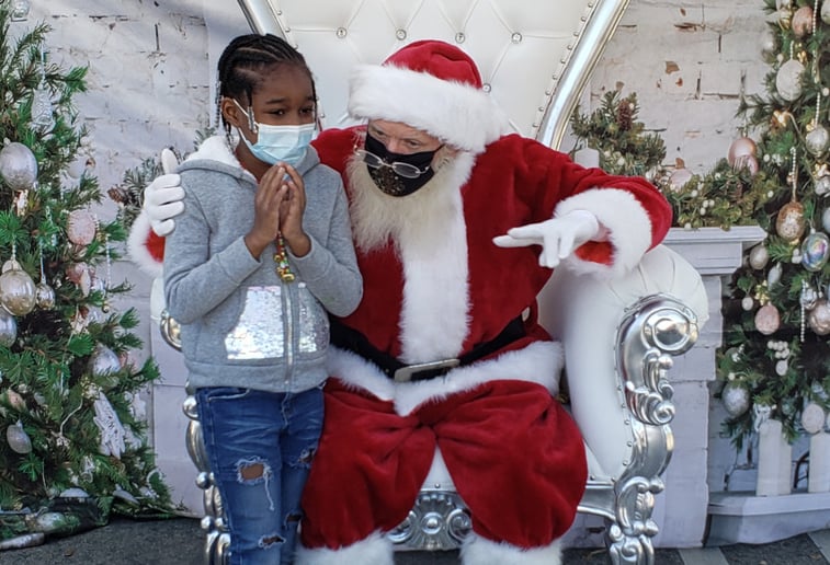 Gallery photo 4 of Santa Alex