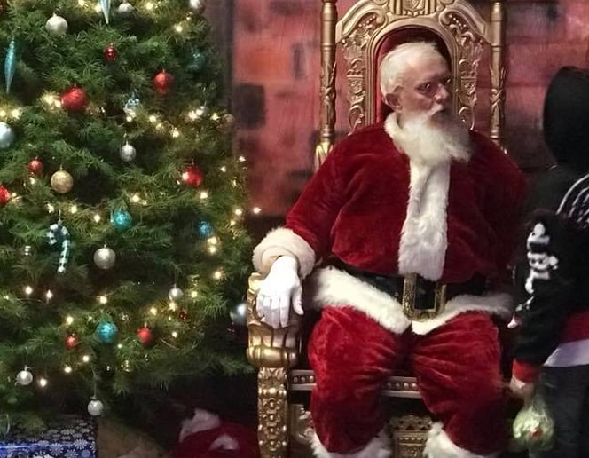 Gallery photo 8 of Santa Alex