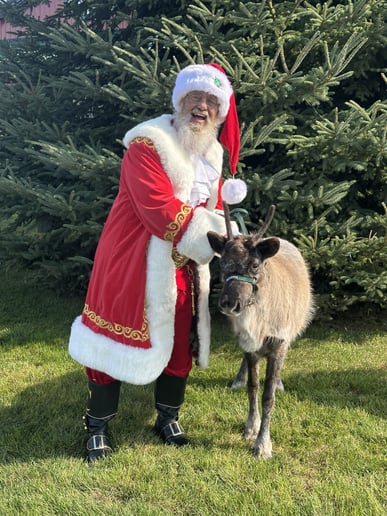 Gallery photo 3 of Santa Allen Klaugh