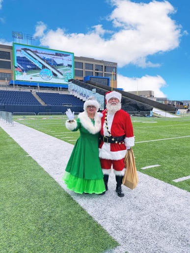 Gallery photo 5 of Santa and Mrs Claus Burkett