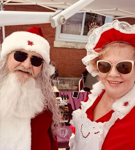 Gallery photo 5 of Santa Jones and Mrs. Claus