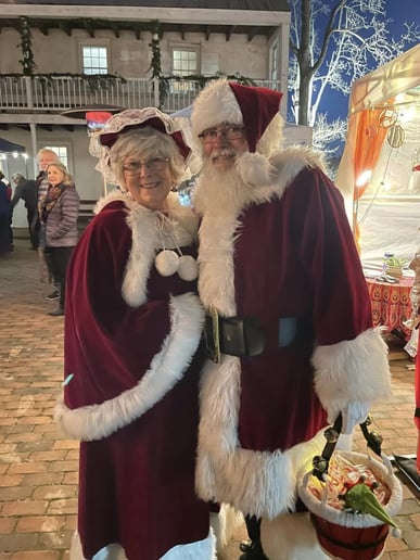 Gallery photo 2 of Santa Ron and Mrs. Claus