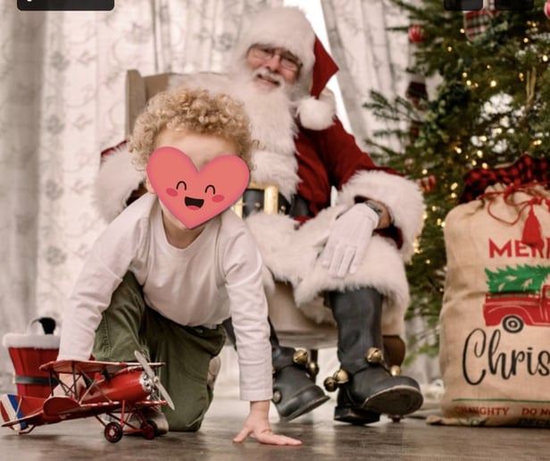 Gallery photo 4 of Santa Ron and Mrs. Claus