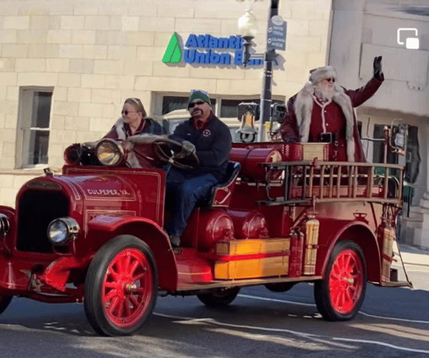 Gallery photo 6 of Santa Dave and Mrs. Claus