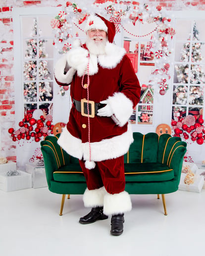 Gallery photo 10 of Santa And Mrs Claus