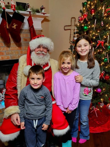 Gallery photo 6 of Santa Bachman