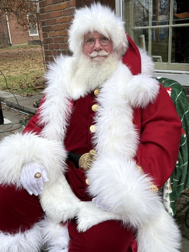 Gallery photo 1 of Santa Barney