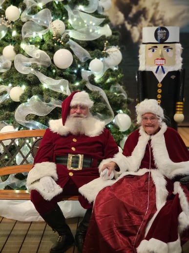Gallery photo 6 of Santa Bill & his Mrs