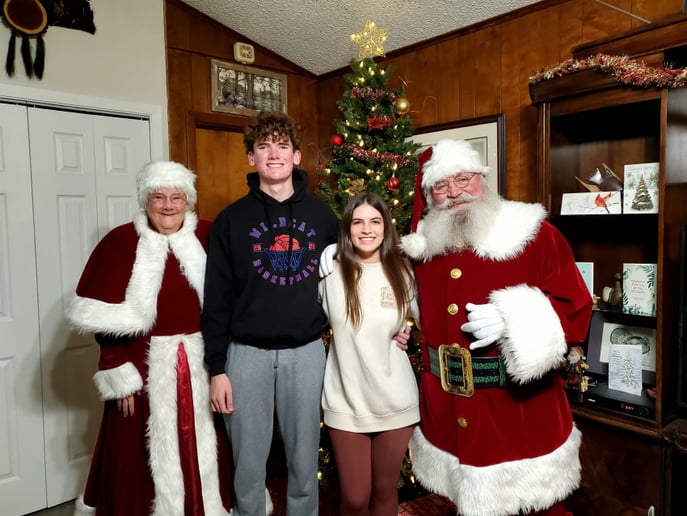 Gallery photo 1 of Santa Bill & his Mrs