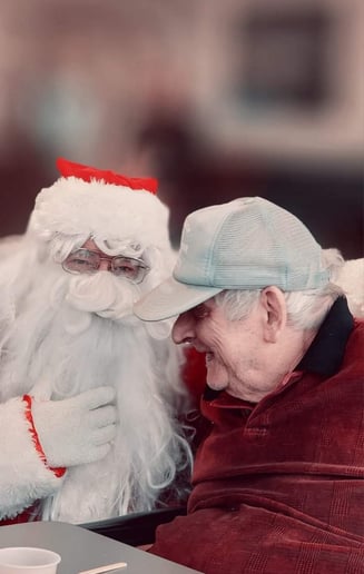 Gallery photo 8 of Santa Bill on Six