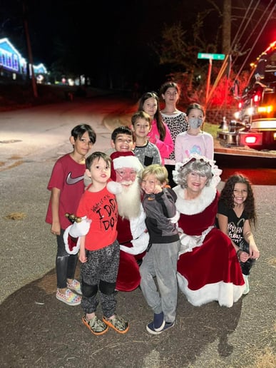 Gallery photo 4 of Santa Bob and Mrs Claus