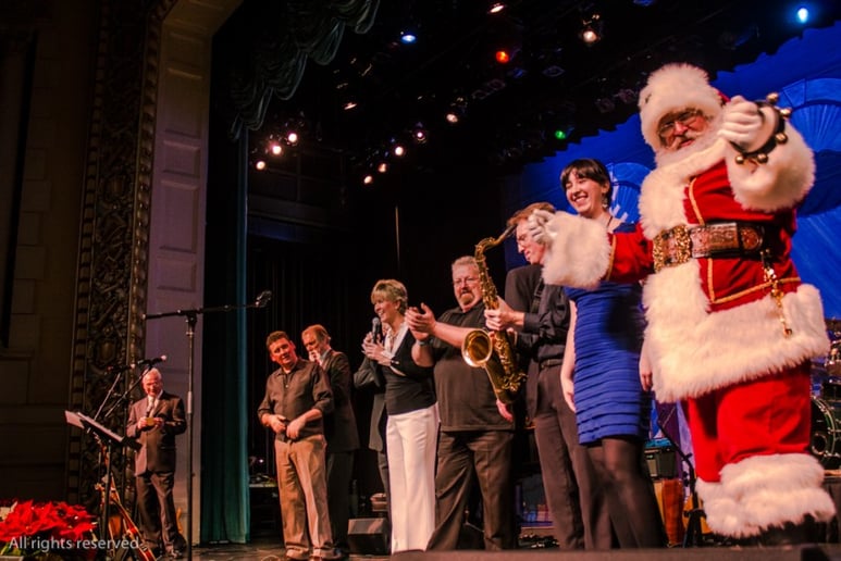Gallery photo 1 of Santa MetroWest