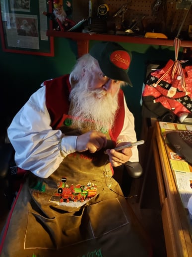 Gallery photo 17 of Santa MetroWest