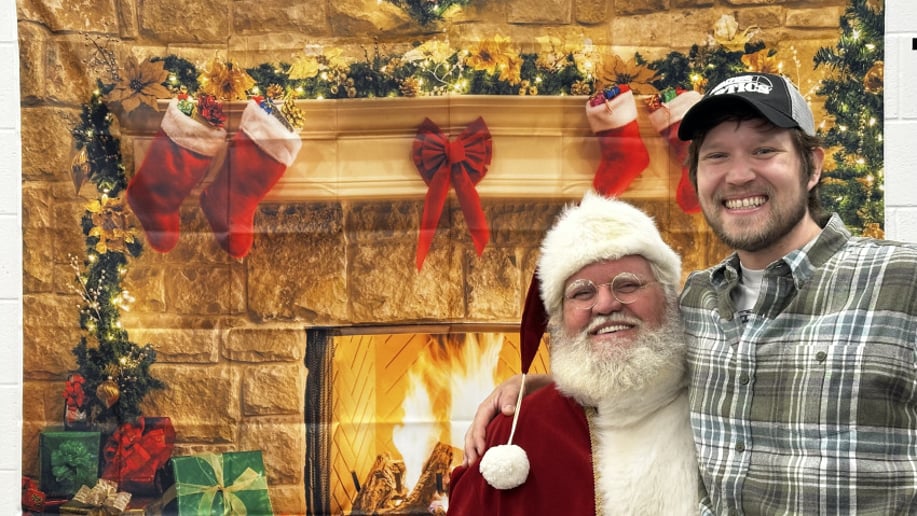 Gallery photo 5 of Santa Bobby