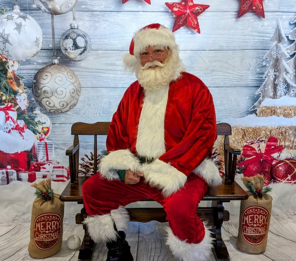 Gallery photo 7 of Santa Brad