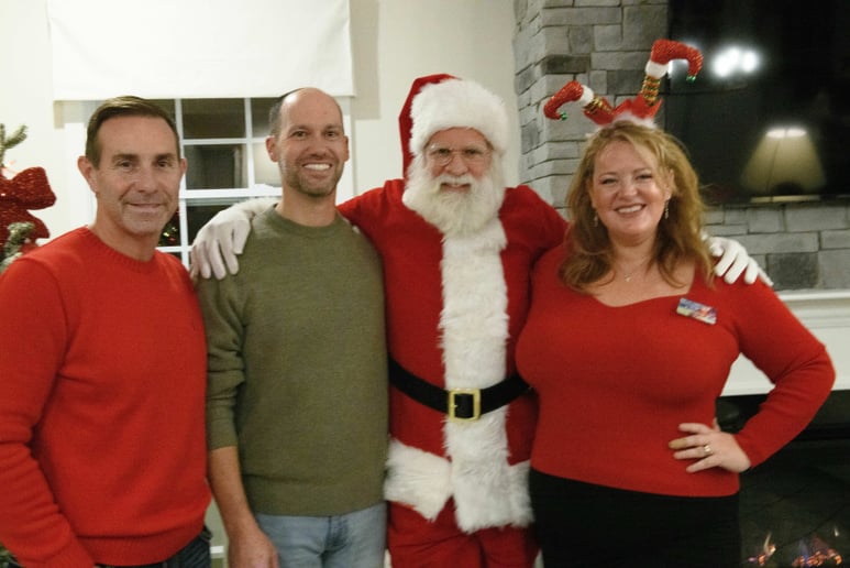Gallery photo 4 of Singing Santa Brett