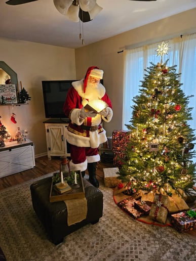 Gallery photo 7 of Santa by Parker