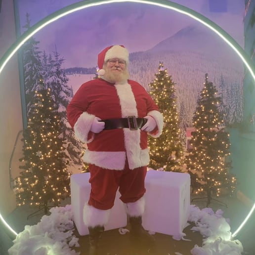 Gallery photo 2 of Caleb Claus