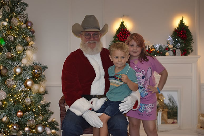 Gallery photo 6 of Santa Chap