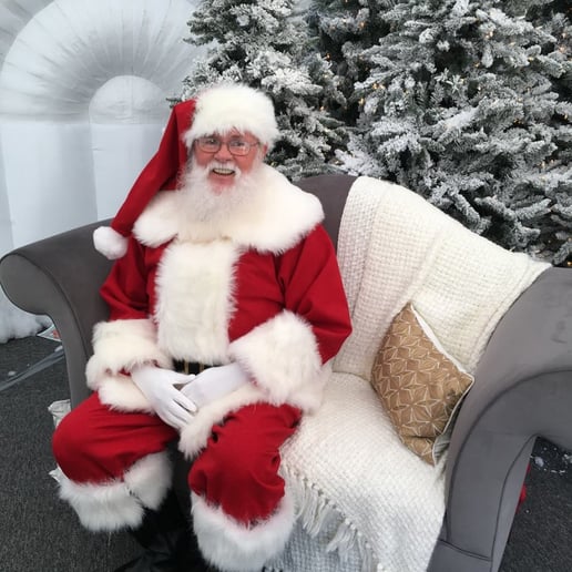 Gallery photo 7 of Santa Charlie